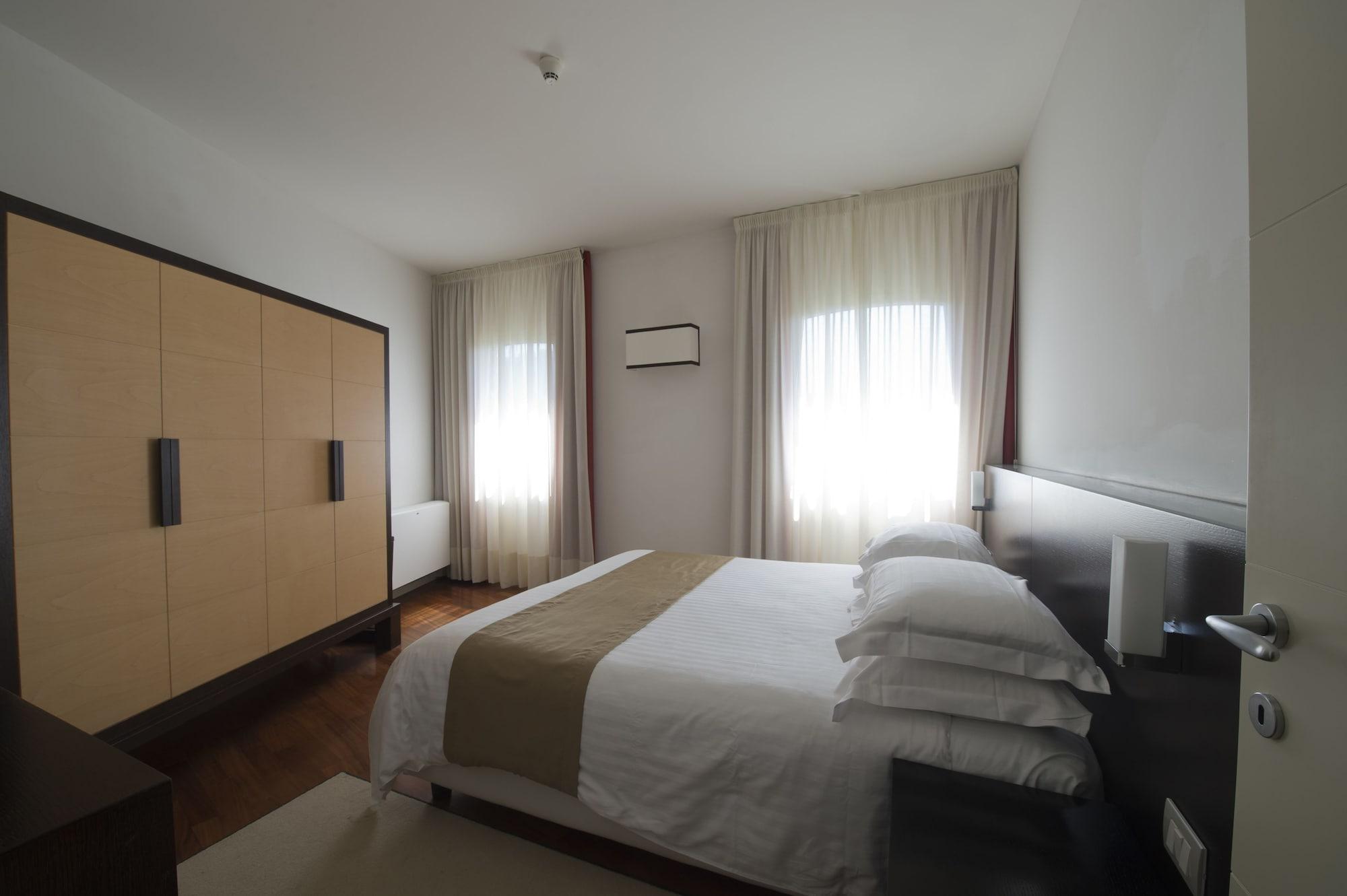 Eden Rock Apartahotel