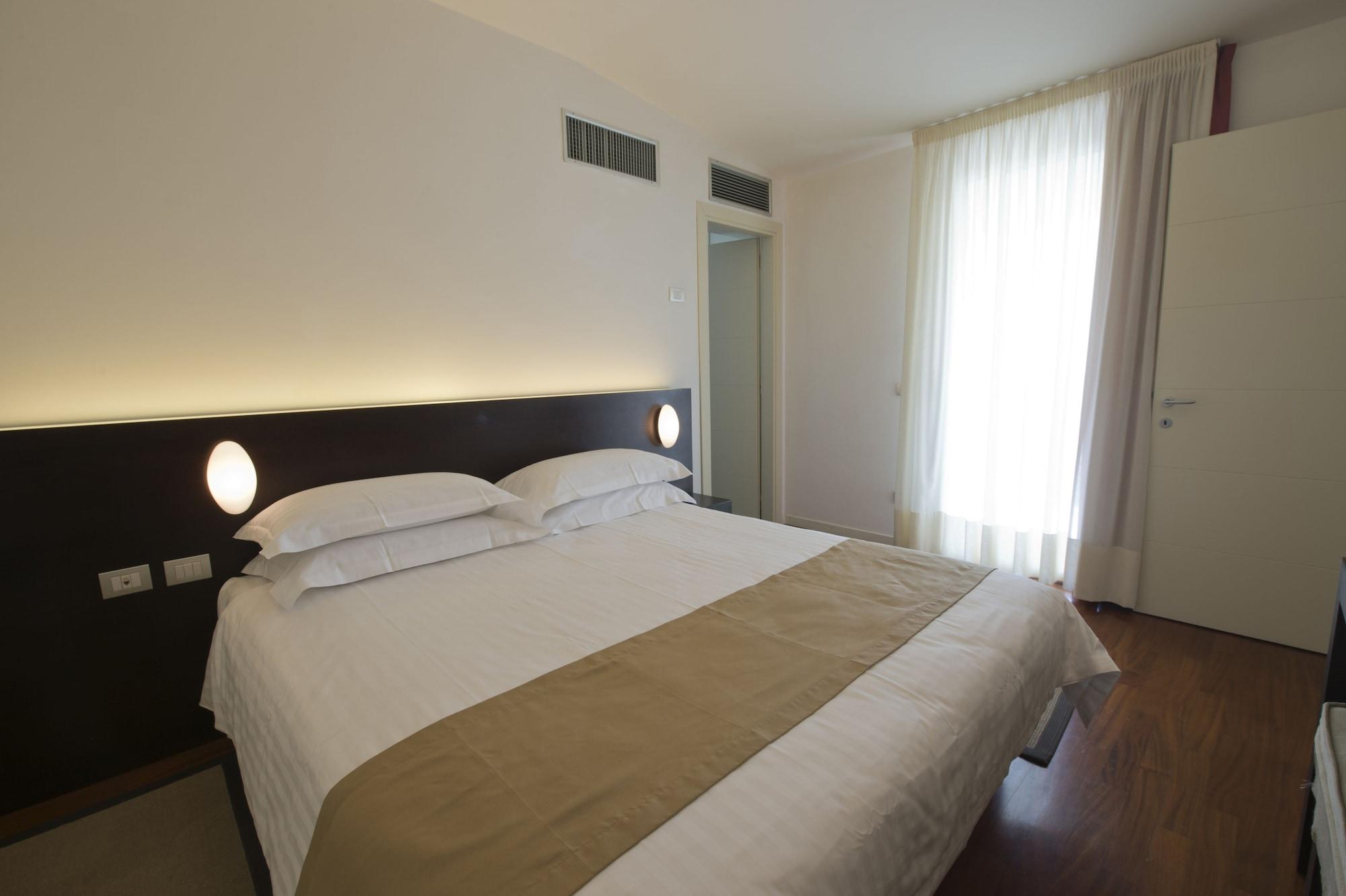 Eden Rock Apartahotel